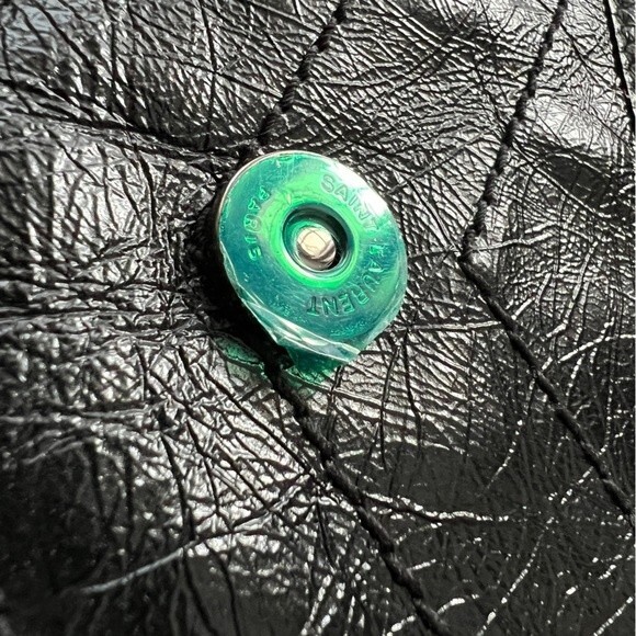 NWOT SAINT LAURENT Niki Large Leather Shoulder Bag Black - Picture 8 of 8